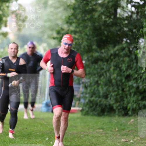 15.06.2025 - 7 Türme Triathlon Michael Strokosch http://msf.ph/oto/7963647 15.06.2025 12:16:18 Schwimmen 378, 397, 411, 414, 511, 567, 616, 648, 657, 669, 677 meine-sportfotos.de