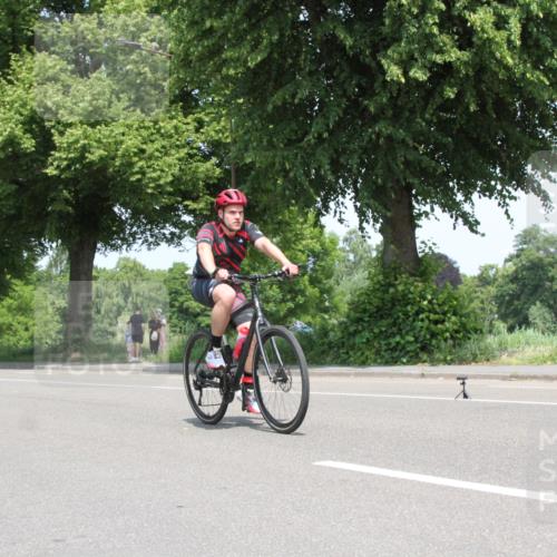 15.06.2025 - 7 Türme Triathlon Yannick Fuchs http://msf.ph/oto/7963651 15.06.2025 12:52:38 Radfahren  meine-sportfotos.de