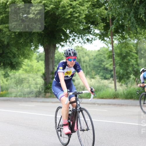 15.06.2025 - 7 Türme Triathlon Yannick Fuchs http://msf.ph/oto/7963663 15.06.2025 11:10:34 Radfahren 248, 285, 302 meine-sportfotos.de