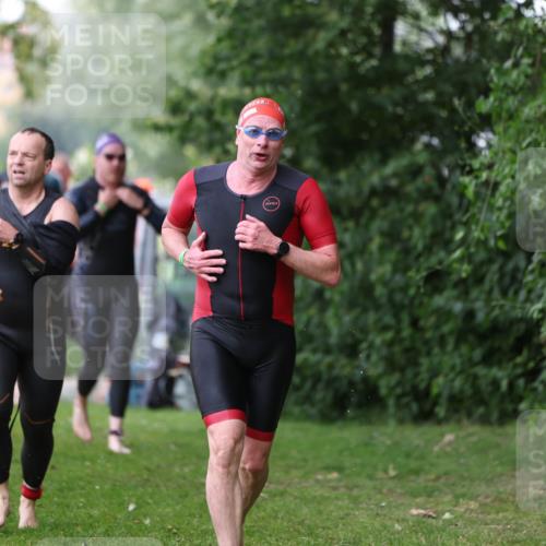 15.06.2025 - 7 Türme Triathlon Michael Strokosch http://msf.ph/oto/7963664 15.06.2025 12:16:19 Schwimmen 378, 397, 411, 414, 511, 567, 616, 648, 657, 669, 677 meine-sportfotos.de