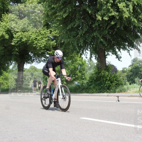 15.06.2025 - 7 Türme Triathlon Yannick Fuchs http://msf.ph/oto/7963671 15.06.2025 12:52:45 Radfahren  meine-sportfotos.de