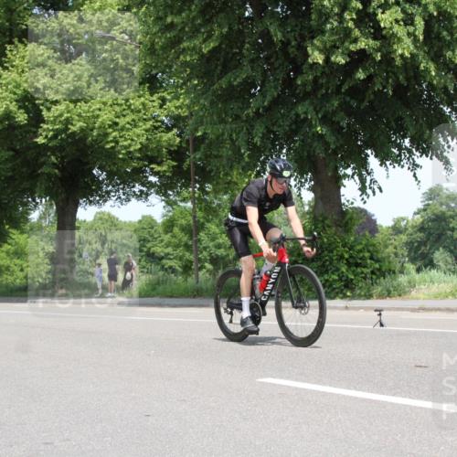 15.06.2025 - 7 Türme Triathlon Yannick Fuchs http://msf.ph/oto/7963704 15.06.2025 12:53:05 Radfahren  meine-sportfotos.de