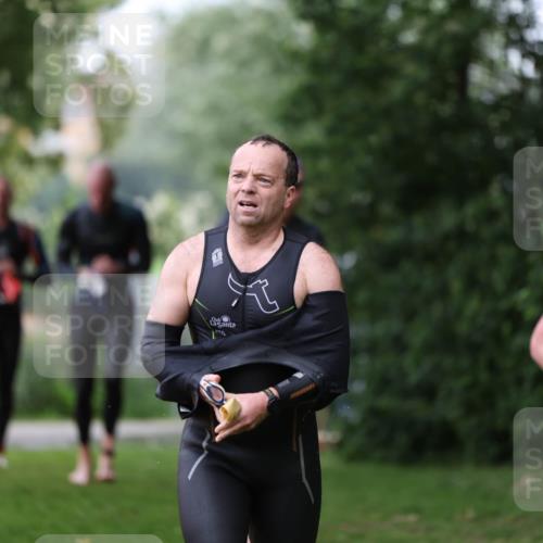 15.06.2025 - 7 Türme Triathlon Michael Strokosch http://msf.ph/oto/7963721 15.06.2025 12:16:22 Schwimmen 378, 397, 411, 414, 435, 511, 567, 616, 648, 657, 669, 677 meine-sportfotos.de