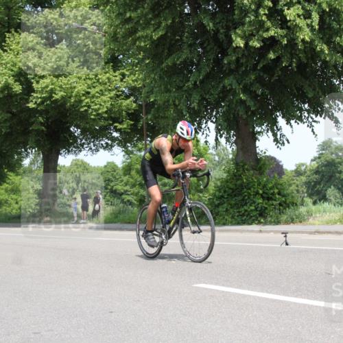 15.06.2025 - 7 Türme Triathlon Yannick Fuchs http://msf.ph/oto/7963732 15.06.2025 12:53:12 Radfahren  meine-sportfotos.de