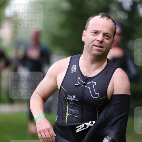 15.06.2025 - 7 Türme Triathlon Michael Strokosch http://msf.ph/oto/7963761 15.06.2025 12:16:24 Schwimmen 378, 397, 411, 414, 435, 511, 616, 648, 657, 669, 677 meine-sportfotos.de