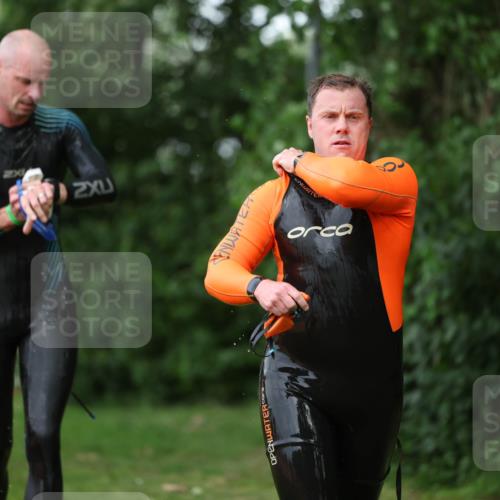 15.06.2025 - 7 Türme Triathlon Michael Strokosch http://msf.ph/oto/7963804 15.06.2025 12:16:27 Schwimmen 373, 378, 397, 414, 435, 511, 560, 616, 629, 648, 657, 669, 677 meine-sportfotos.de