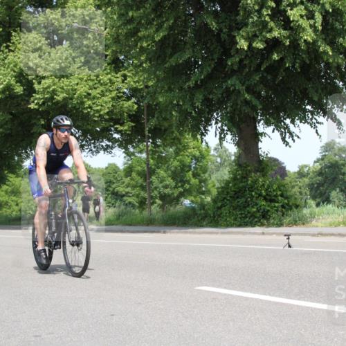 15.06.2025 - 7 Türme Triathlon Yannick Fuchs http://msf.ph/oto/7963811 15.06.2025 12:53:32 Radfahren  meine-sportfotos.de