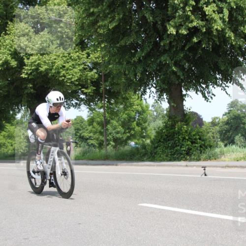 15.06.2025 - 7 Türme Triathlon Yannick Fuchs http://msf.ph/oto/7963818 15.06.2025 12:53:34 Radfahren  meine-sportfotos.de