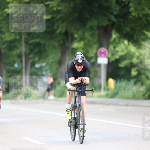 15.06.2025 - 7 Türme Triathlon Yannick Fuchs http://msf.ph/oto/7963861 15.06.2025 11:11:13 Radfahren 200, 329 meine-sportfotos.de