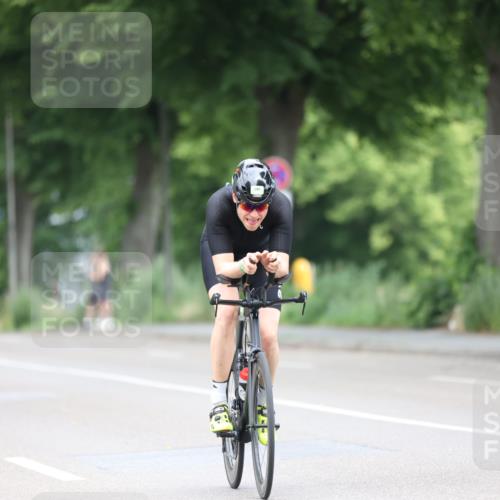 15.06.2025 - 7 Türme Triathlon Yannick Fuchs http://msf.ph/oto/7963870 15.06.2025 11:11:13 Radfahren 200, 329 meine-sportfotos.de