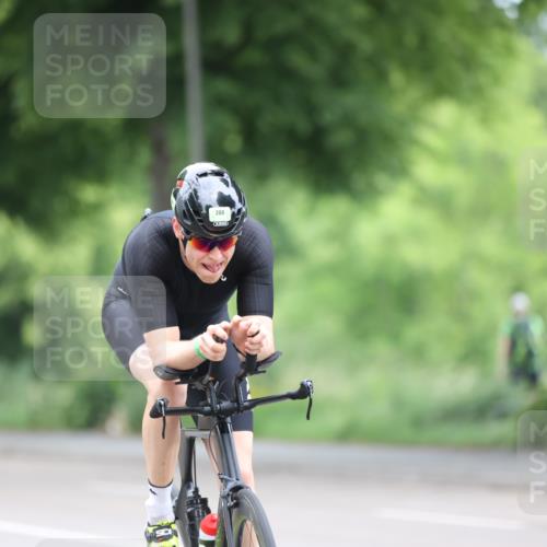 15.06.2025 - 7 Türme Triathlon Yannick Fuchs http://msf.ph/oto/7963873 15.06.2025 11:11:14 Radfahren 200, 278, 329 meine-sportfotos.de