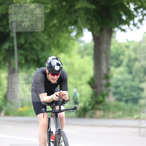 15.06.2025 - 7 Türme Triathlon Yannick Fuchs http://msf.ph/oto/7963878 15.06.2025 11:11:14 Radfahren 200, 278, 329 meine-sportfotos.de