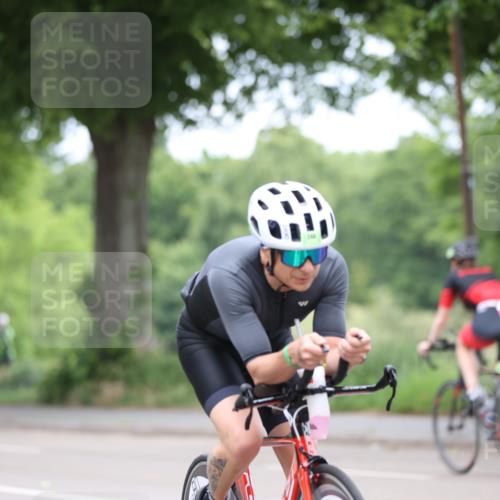 15.06.2025 - 7 Türme Triathlon Yannick Fuchs http://msf.ph/oto/7963907 15.06.2025 11:11:15 Radfahren 200, 204, 278, 329 meine-sportfotos.de