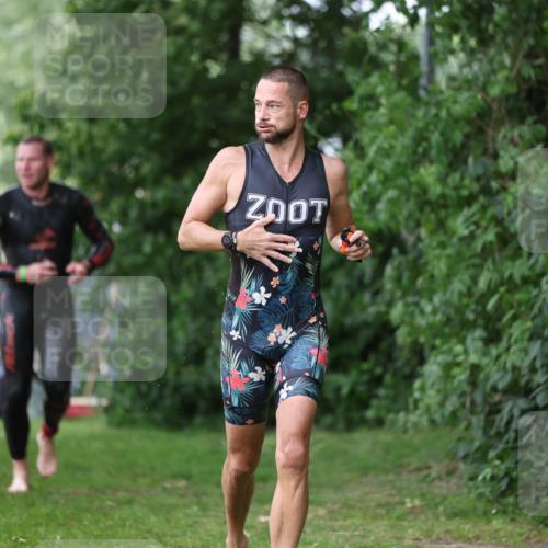 15.06.2025 - 7 Türme Triathlon Michael Strokosch http://msf.ph/oto/7963916 15.06.2025 12:16:39 Schwimmen 373, 387, 400, 414, 423, 435, 485, 560, 616, 629, 632, 657 meine-sportfotos.de