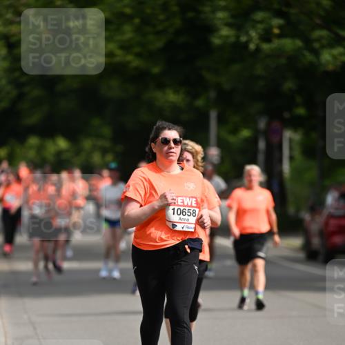 15.06.2025 - REWE Women's Run Dr. Thomas Lammeyer http://msf.ph/oto/7963919 15.06.2025 09:52:27 Laufen 10658 meine-sportfotos.de