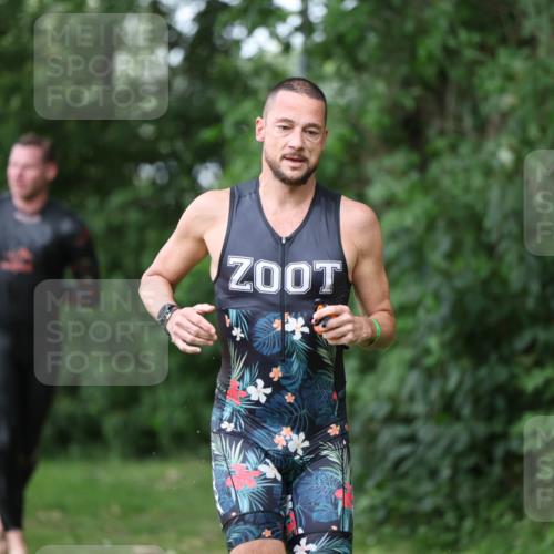 15.06.2025 - 7 Türme Triathlon Michael Strokosch http://msf.ph/oto/7963950 15.06.2025 12:16:40 Schwimmen 373, 387, 400, 414, 423, 435, 485, 560, 616, 629, 632 meine-sportfotos.de