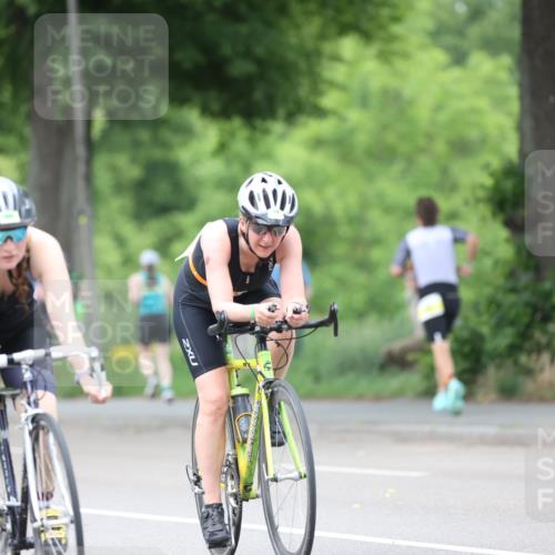 15.06.2025 - 7 Türme Triathlon Yannick Fuchs http://msf.ph/oto/7964030 15.06.2025 13:54:10 Radfahren 829, 1173, 1192 meine-sportfotos.de
