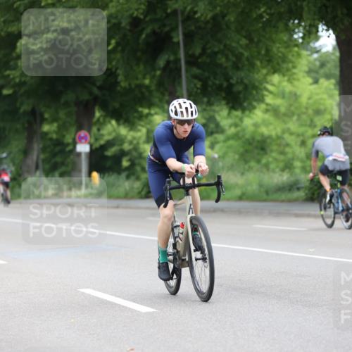15.06.2025 - 7 Türme Triathlon Yannick Fuchs http://msf.ph/oto/7964031 15.06.2025 11:11:22 Radfahren 204, 246, 255, 263, 278, 323, 333 meine-sportfotos.de