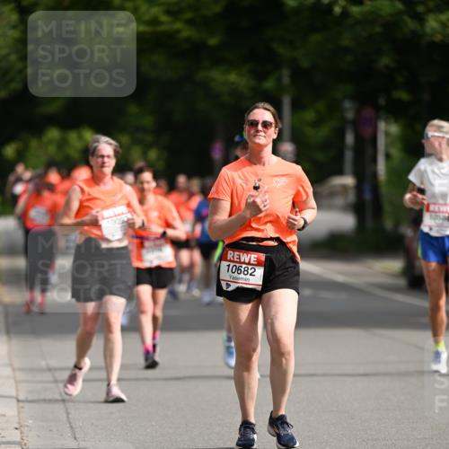 15.06.2025 - REWE Women's Run Dr. Thomas Lammeyer http://msf.ph/oto/7964065 15.06.2025 09:52:35 Laufen 10682 meine-sportfotos.de