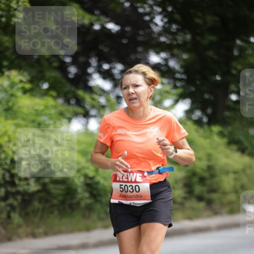 15.06.2025 - REWE Women's Run Jannik Wohlers http://msf.ph/oto/7964095 15.06.2025 09:58:49 Laufen 5030 meine-sportfotos.de