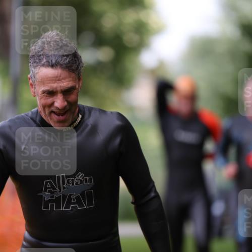 15.06.2025 - 7 Türme Triathlon Michael Strokosch http://msf.ph/oto/7964123 15.06.2025 12:16:49 Schwimmen 373, 387, 389, 400, 423, 435, 451, 485, 560, 609, 622, 629, 632 meine-sportfotos.de
