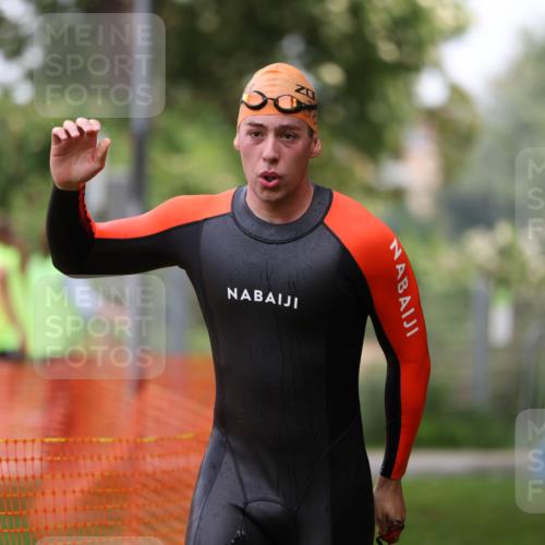 15.06.2025 - 7 Türme Triathlon Michael Strokosch http://msf.ph/oto/7964141 15.06.2025 12:16:51 Schwimmen 373, 387, 389, 400, 423, 435, 451, 485, 560, 609, 622, 629, 632 meine-sportfotos.de