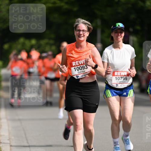 15.06.2025 - REWE Women's Run Dr. Thomas Lammeyer http://msf.ph/oto/7964166 15.06.2025 09:52:39 Laufen 10093, 10799 meine-sportfotos.de