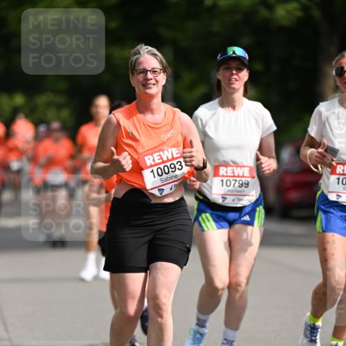 15.06.2025 - REWE Women's Run Dr. Thomas Lammeyer http://msf.ph/oto/7964181 15.06.2025 09:52:40 Laufen 10093, 10799, 10 meine-sportfotos.de