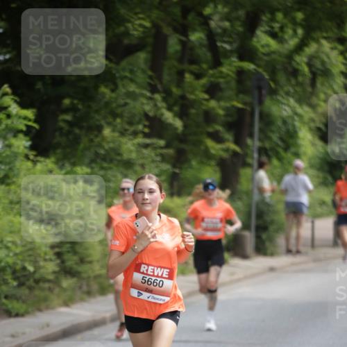15.06.2025 - REWE Women's Run Jannik Wohlers http://msf.ph/oto/7964185 15.06.2025 09:59:15 Laufen 5660 meine-sportfotos.de