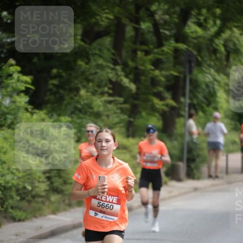 15.06.2025 - REWE Women's Run Jannik Wohlers http://msf.ph/oto/7964189 15.06.2025 09:59:15 Laufen 5660 meine-sportfotos.de