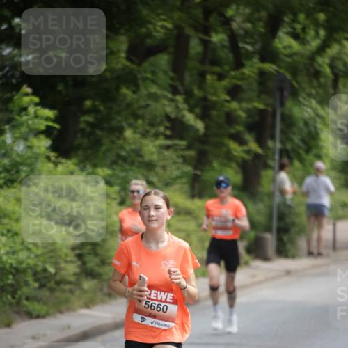 15.06.2025 - REWE Women's Run Jannik Wohlers http://msf.ph/oto/7964194 15.06.2025 09:59:15 Laufen 5660 meine-sportfotos.de