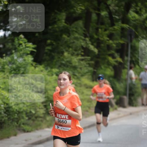 15.06.2025 - REWE Women's Run Jannik Wohlers http://msf.ph/oto/7964204 15.06.2025 09:59:15 Laufen 5660 meine-sportfotos.de