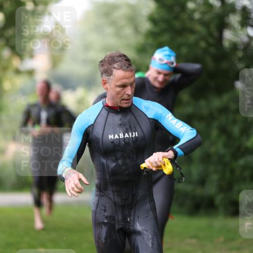 15.06.2025 - 7 Türme Triathlon Michael Strokosch http://msf.ph/oto/7964232 15.06.2025 12:17:02 Schwimmen 389, 423, 451, 485, 530, 609, 622, 679 meine-sportfotos.de