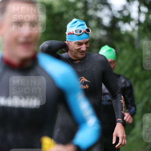 15.06.2025 - 7 Türme Triathlon Michael Strokosch http://msf.ph/oto/7964262 15.06.2025 12:17:04 Schwimmen 389, 451, 530, 609, 622, 679 meine-sportfotos.de