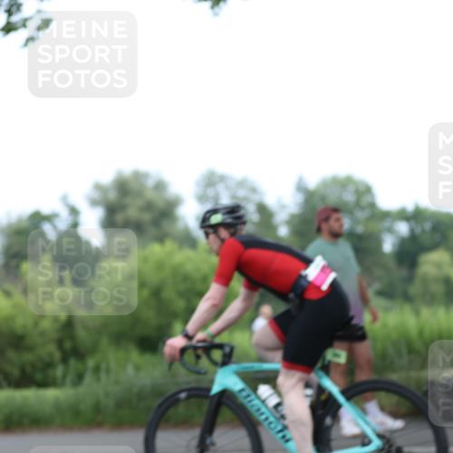 15.06.2025 - 7 Türme Triathlon Yannick Fuchs http://msf.ph/oto/7964263 15.06.2025 11:11:29 Radfahren 255, 263, 323, 333 meine-sportfotos.de
