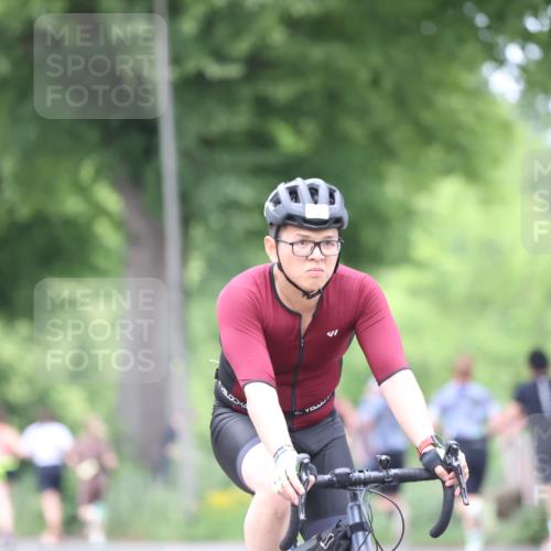 15.06.2025 - 7 Türme Triathlon Yannick Fuchs http://msf.ph/oto/7964267 15.06.2025 13:54:22 Radfahren 533, 1015 meine-sportfotos.de