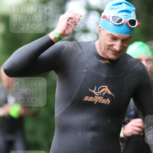 15.06.2025 - 7 Türme Triathlon Michael Strokosch http://msf.ph/oto/7964291 15.06.2025 12:17:05 Schwimmen 389, 451, 530, 609, 622, 679 meine-sportfotos.de