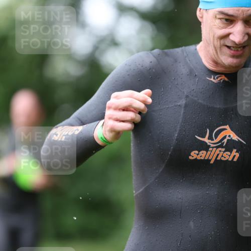 15.06.2025 - 7 Türme Triathlon Michael Strokosch http://msf.ph/oto/7964296 15.06.2025 12:17:05 Schwimmen 389, 451, 530, 609, 622, 679 meine-sportfotos.de