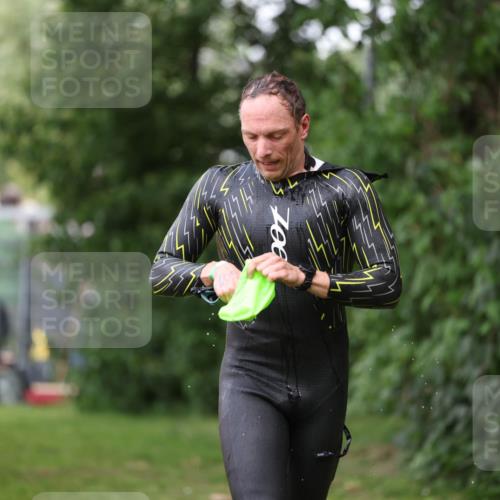 15.06.2025 - 7 Türme Triathlon Michael Strokosch http://msf.ph/oto/7964309 15.06.2025 12:17:06 Schwimmen 389, 451, 530, 609, 622, 679 meine-sportfotos.de