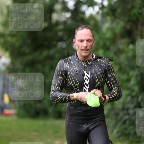 15.06.2025 - 7 Türme Triathlon Michael Strokosch http://msf.ph/oto/7964314 15.06.2025 12:17:06 Schwimmen 389, 451, 530, 609, 622, 679 meine-sportfotos.de