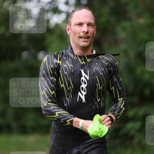 15.06.2025 - 7 Türme Triathlon Michael Strokosch http://msf.ph/oto/7964332 15.06.2025 12:17:07 Schwimmen 389, 451, 530, 609, 622, 679 meine-sportfotos.de