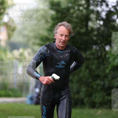 15.06.2025 - 7 Türme Triathlon Michael Strokosch http://msf.ph/oto/7964391 15.06.2025 12:17:09 Schwimmen 389, 451, 530, 591, 609, 622, 679 meine-sportfotos.de