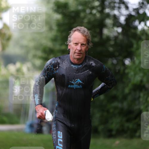 15.06.2025 - 7 Türme Triathlon Michael Strokosch http://msf.ph/oto/7964394 15.06.2025 12:17:09 Schwimmen 389, 451, 530, 591, 609, 622, 679 meine-sportfotos.de
