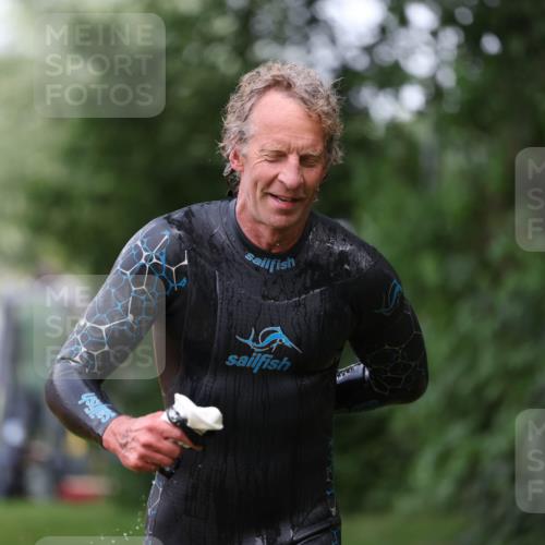 15.06.2025 - 7 Türme Triathlon Michael Strokosch http://msf.ph/oto/7964415 15.06.2025 12:17:10 Schwimmen 389, 451, 530, 591, 609, 622, 679 meine-sportfotos.de