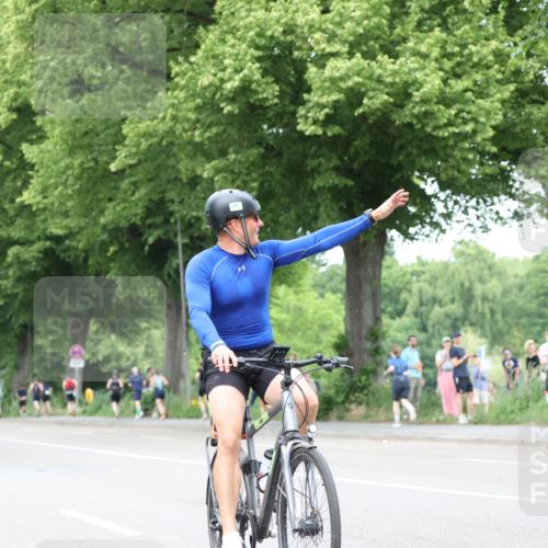 15.06.2025 - 7 Türme Triathlon Yannick Fuchs http://msf.ph/oto/7964471 15.06.2025 13:55:06 Radfahren 666, 831, 1040, 1140 meine-sportfotos.de