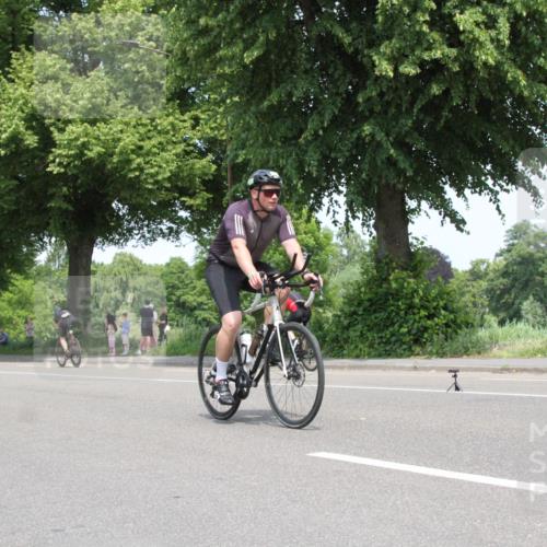 15.06.2025 - 7 Türme Triathlon Yannick Fuchs http://msf.ph/oto/7964504 15.06.2025 12:58:46 Radfahren  meine-sportfotos.de