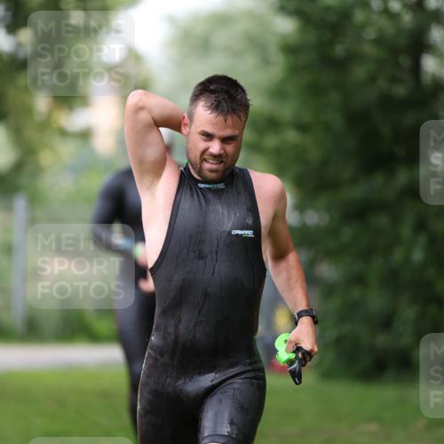 15.06.2025 - 7 Türme Triathlon Michael Strokosch http://msf.ph/oto/7964551 15.06.2025 12:17:31 Schwimmen 371, 424, 591, 661, 672, 679 meine-sportfotos.de