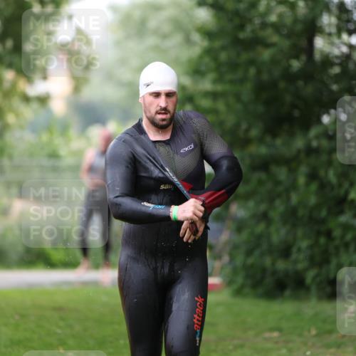 15.06.2025 - 7 Türme Triathlon Michael Strokosch http://msf.ph/oto/7964578 15.06.2025 12:17:32 Schwimmen 371, 424, 591, 661, 672, 679 meine-sportfotos.de