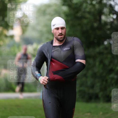 15.06.2025 - 7 Türme Triathlon Michael Strokosch http://msf.ph/oto/7964589 15.06.2025 12:17:33 Schwimmen 371, 424, 540, 591, 661, 672 meine-sportfotos.de