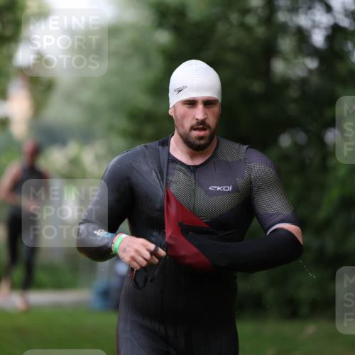 15.06.2025 - 7 Türme Triathlon Michael Strokosch http://msf.ph/oto/7964600 15.06.2025 12:17:33 Schwimmen 371, 424, 540, 591, 661, 672 meine-sportfotos.de